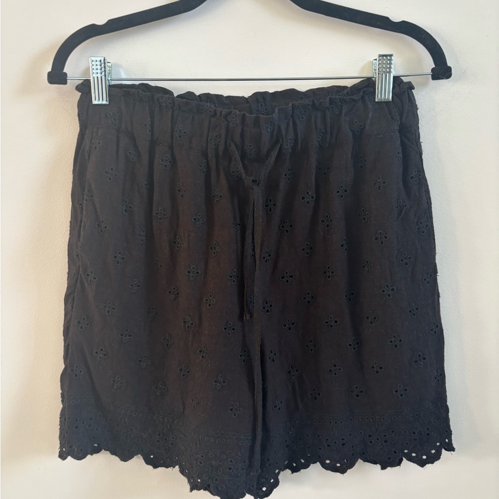 DEX EYELET EMBROIDERED PULL ON SHORTS